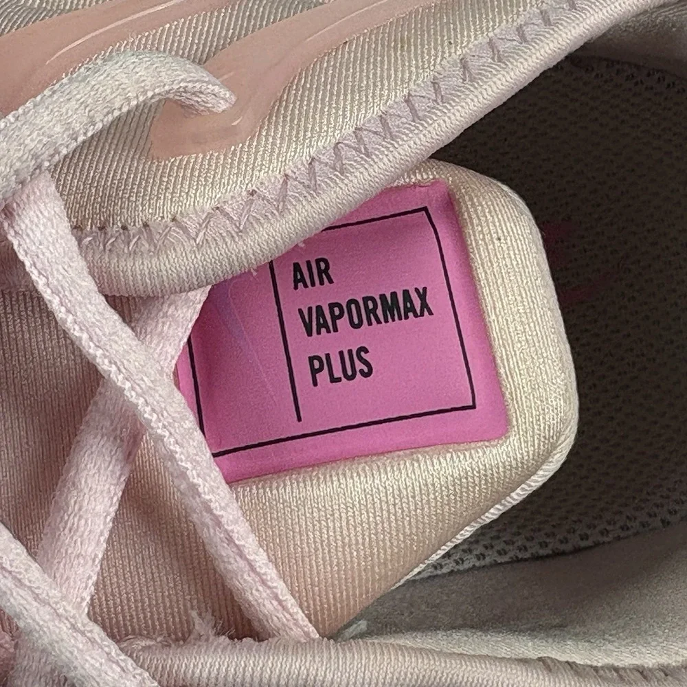 Nike product pair